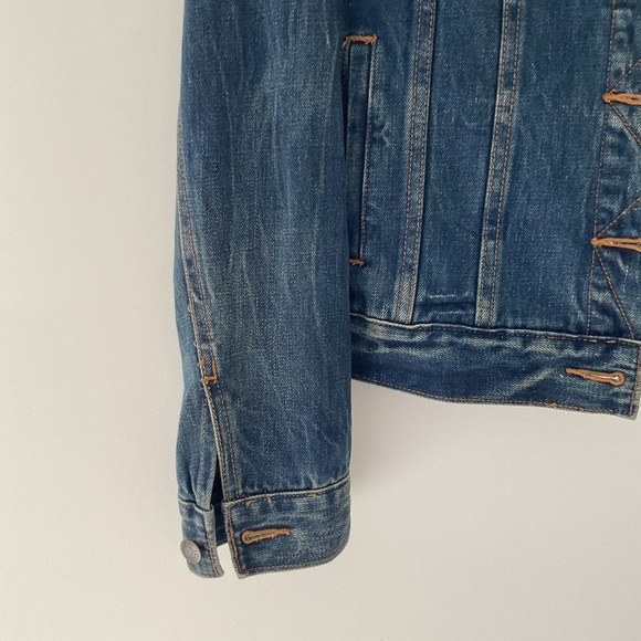J.Crew Indigo Denim Trucker Jacket in a XS blue wash and 100% cotton material. - Picture 7 of 9